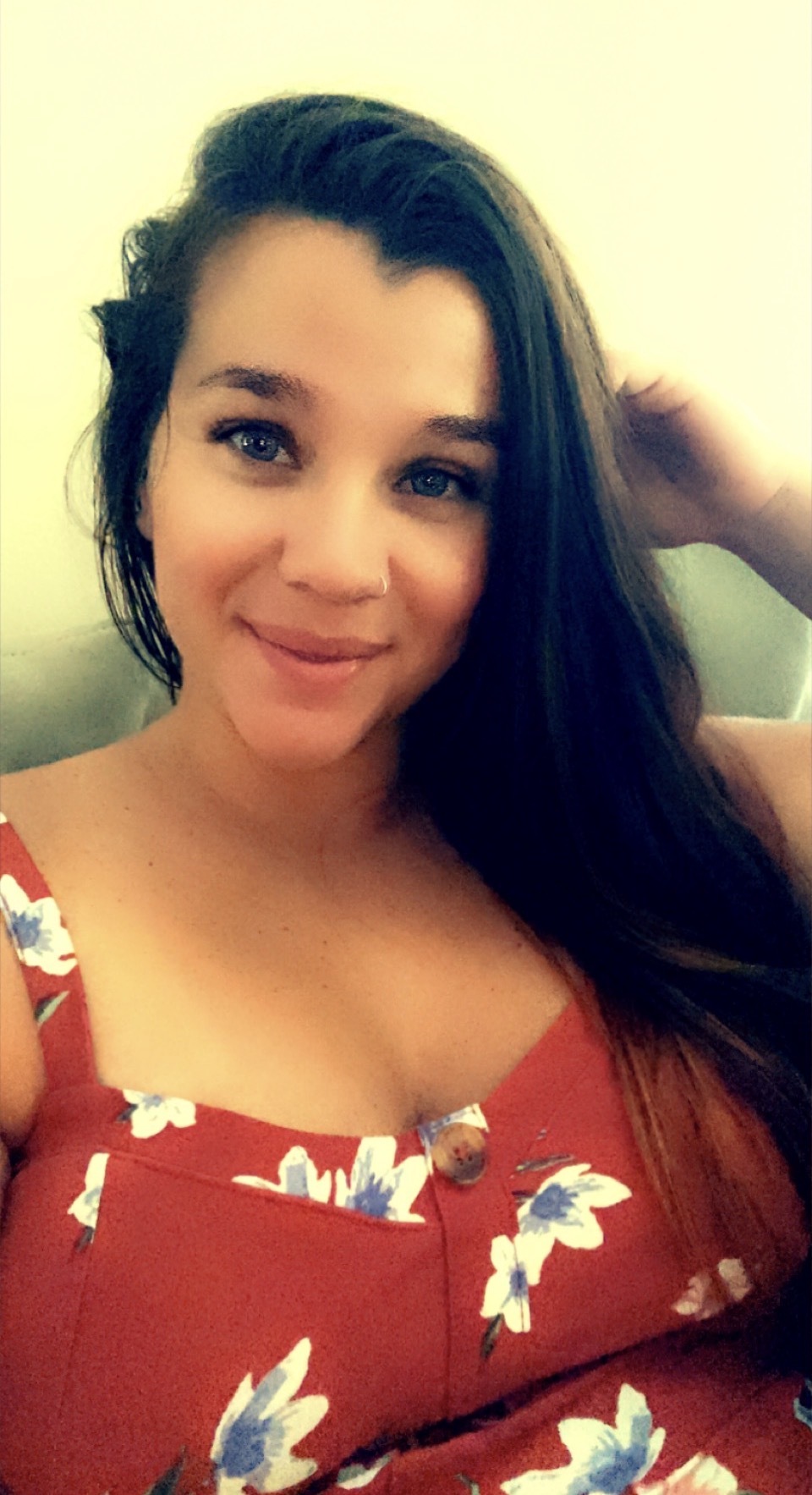 Brune sexy sur Muret pour plan sexe sans tabou